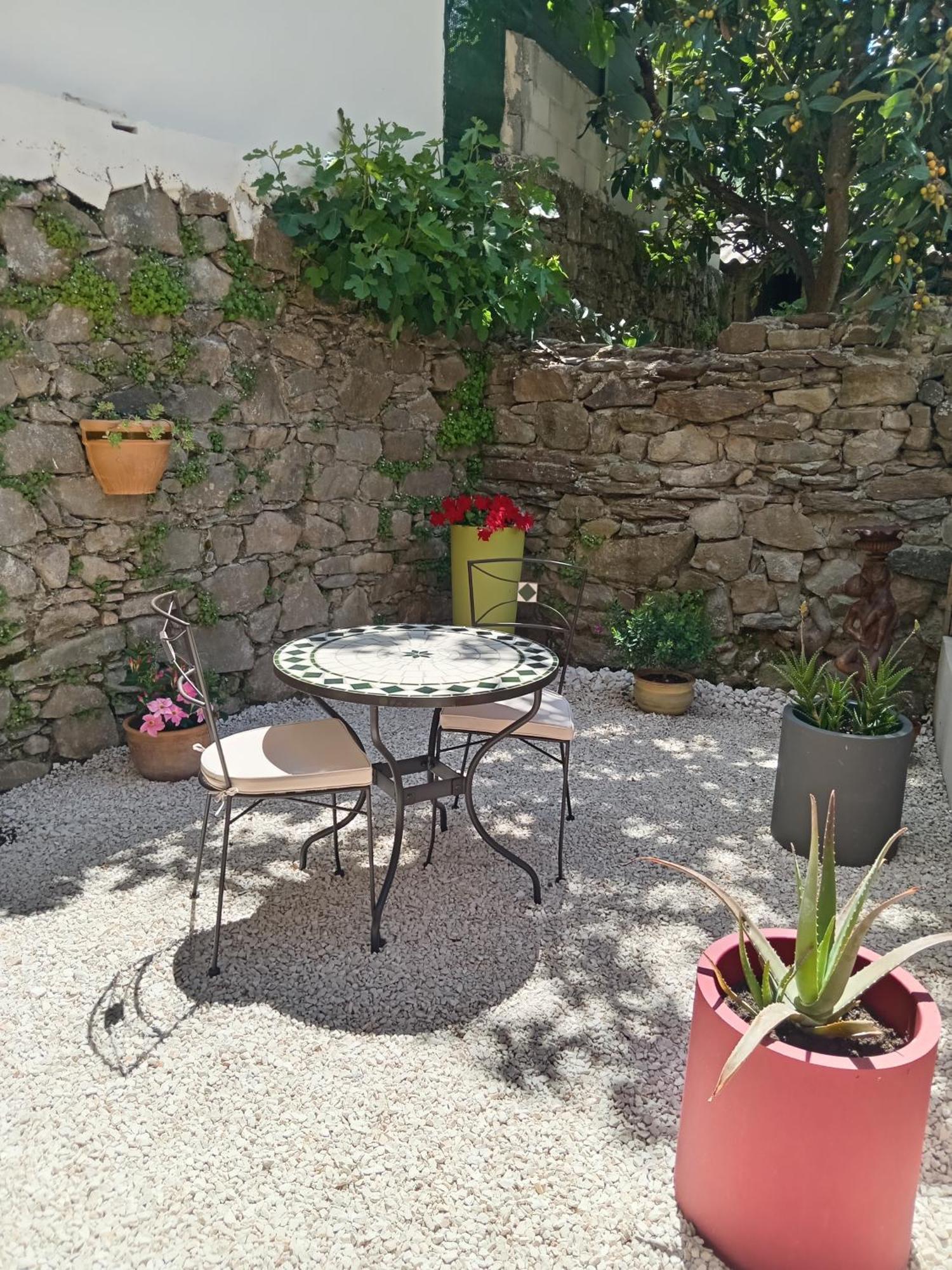 Studio En Rez De Jardin Collobrières Zimmer foto